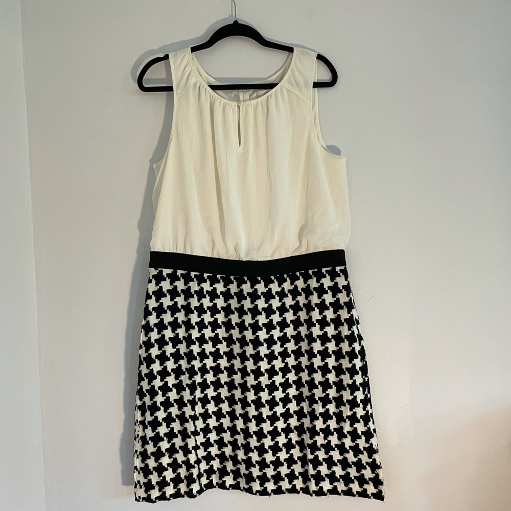 Loft Houndstooth Print Keyhole Neck Dress Sz 16